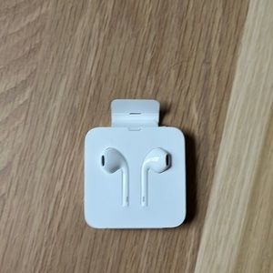 Brand new iPhone earbuds